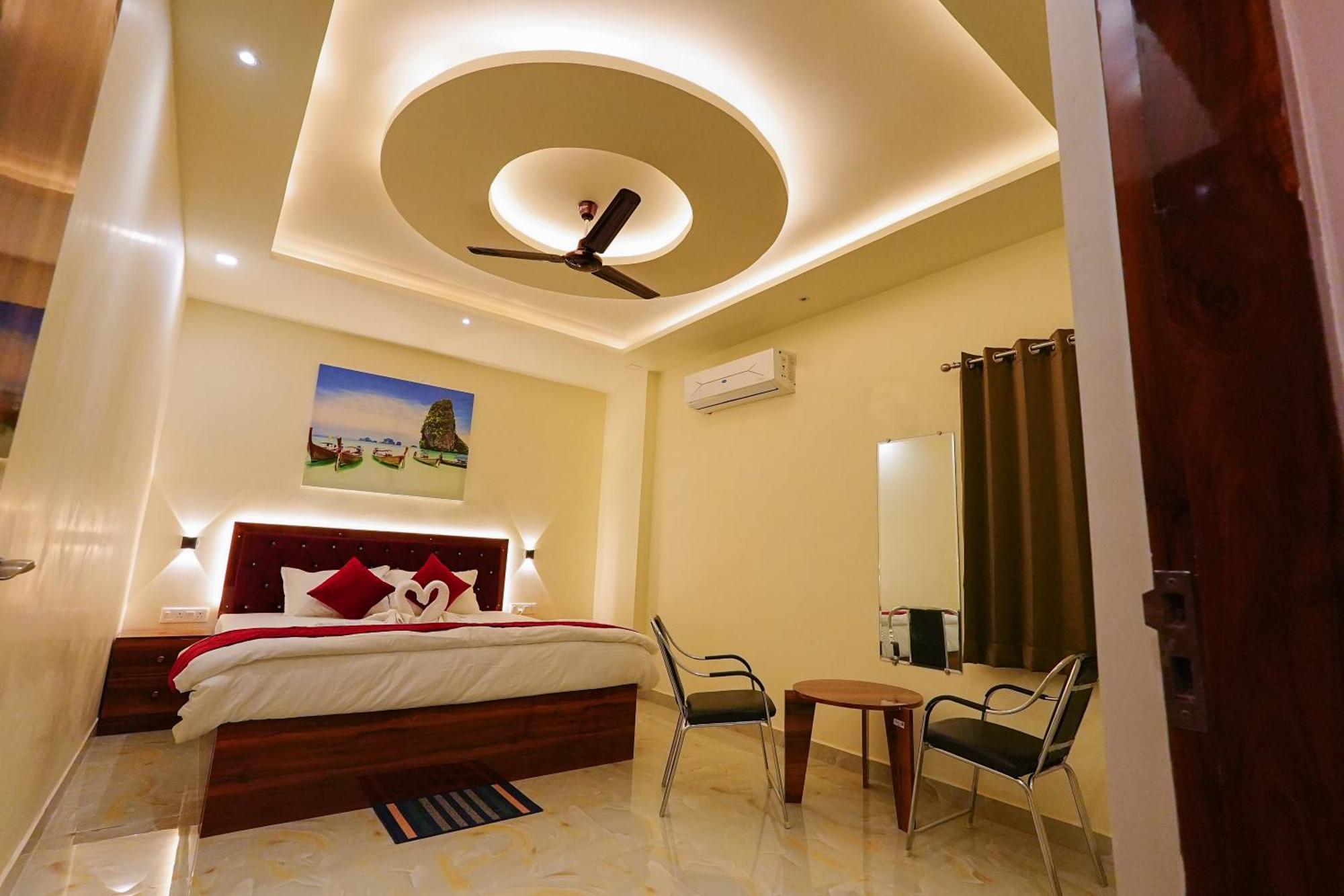 Hotel Rj Патна Экстерьер фото